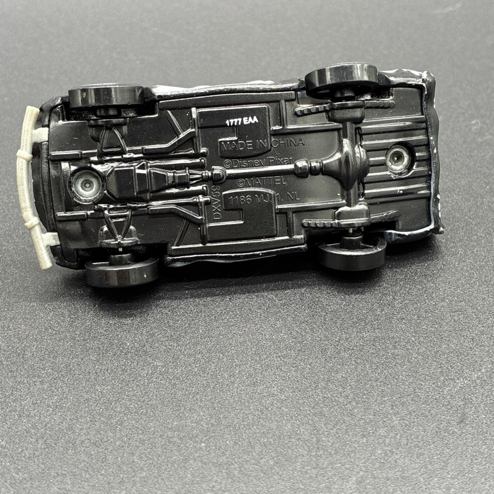 Disney Pixar Cars 3 Thunder Hollow Demolition Derby APB The Law #54 Diecast - Picture 5 of 6